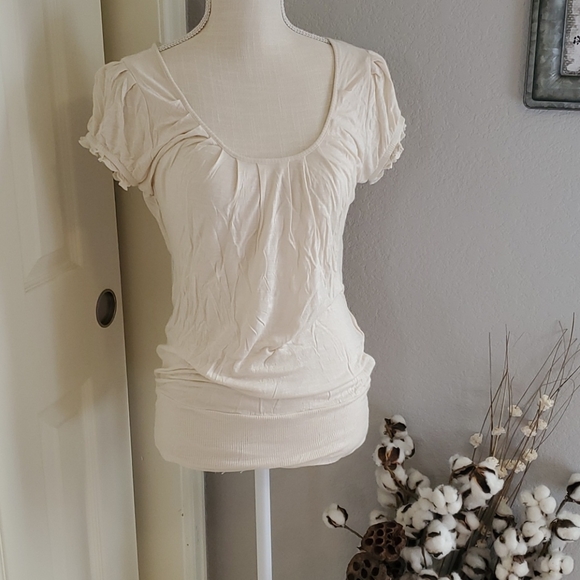 Adorable Charlotte Russe top - Picture 1 of 5